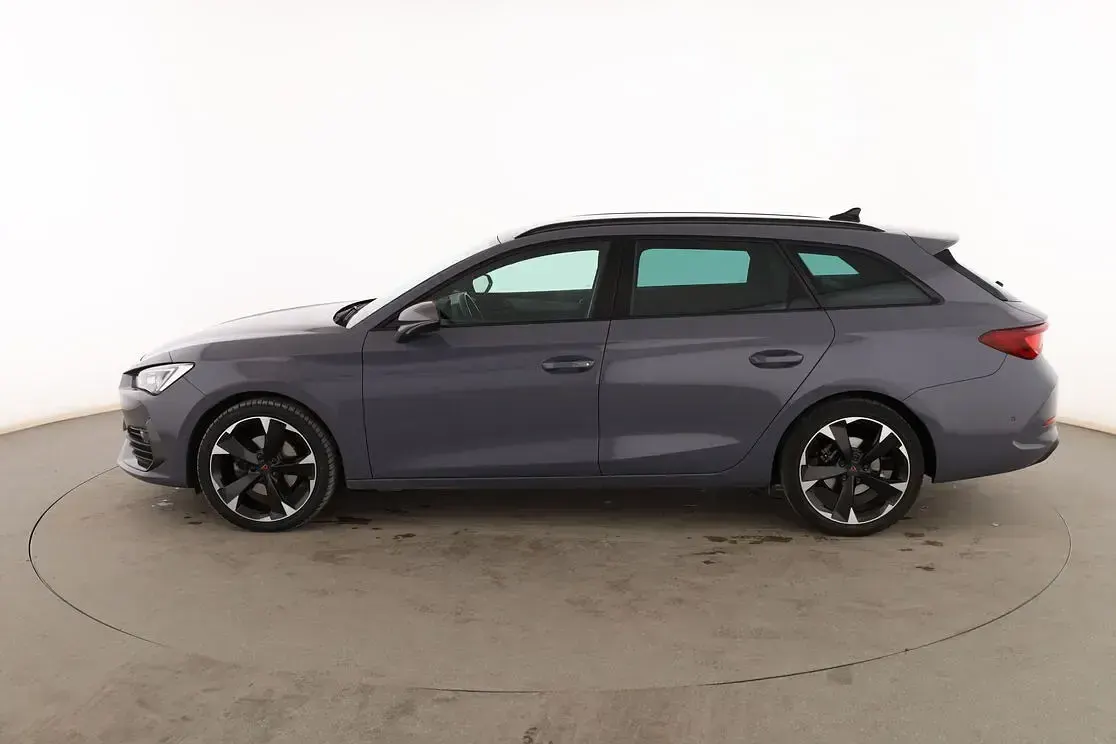 Usado Cupra Leon 150 CV (110 kW) 2023 Gris Familiar