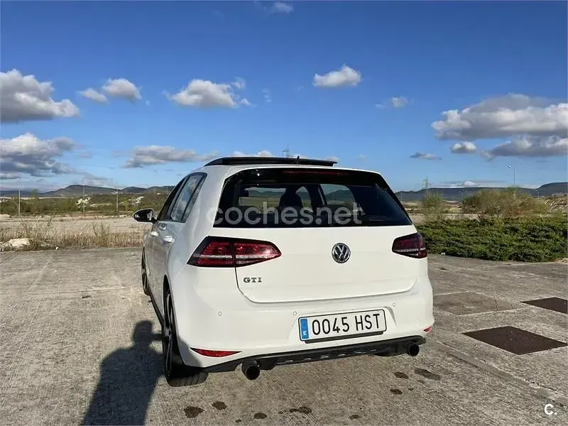 Usado VW Golf VII GTI 230 CV (169 kW) 2013 Blanco Berlina