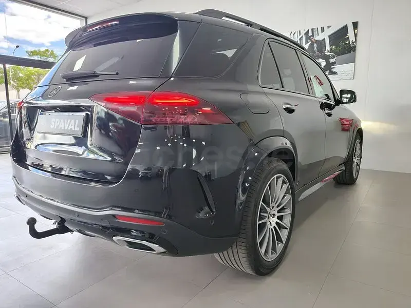 Occasion Mercedes GLE300 269 PK (197 kW) 2024 Zwart SUV