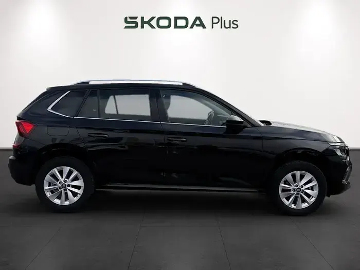 Usado Skoda Kamiq Selection 115 CV (84 kW) 2025 Negro SUV