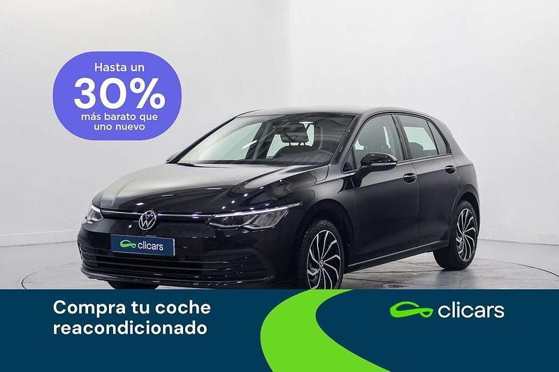 Usado VW Golf VIII Life 116 CV (85 kW) 2021 Negro Utilitario