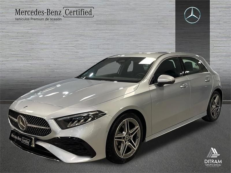 Usado Mercedes A200 AMG line 163 CV (119 kW) 2024 Plata hightech Berlina