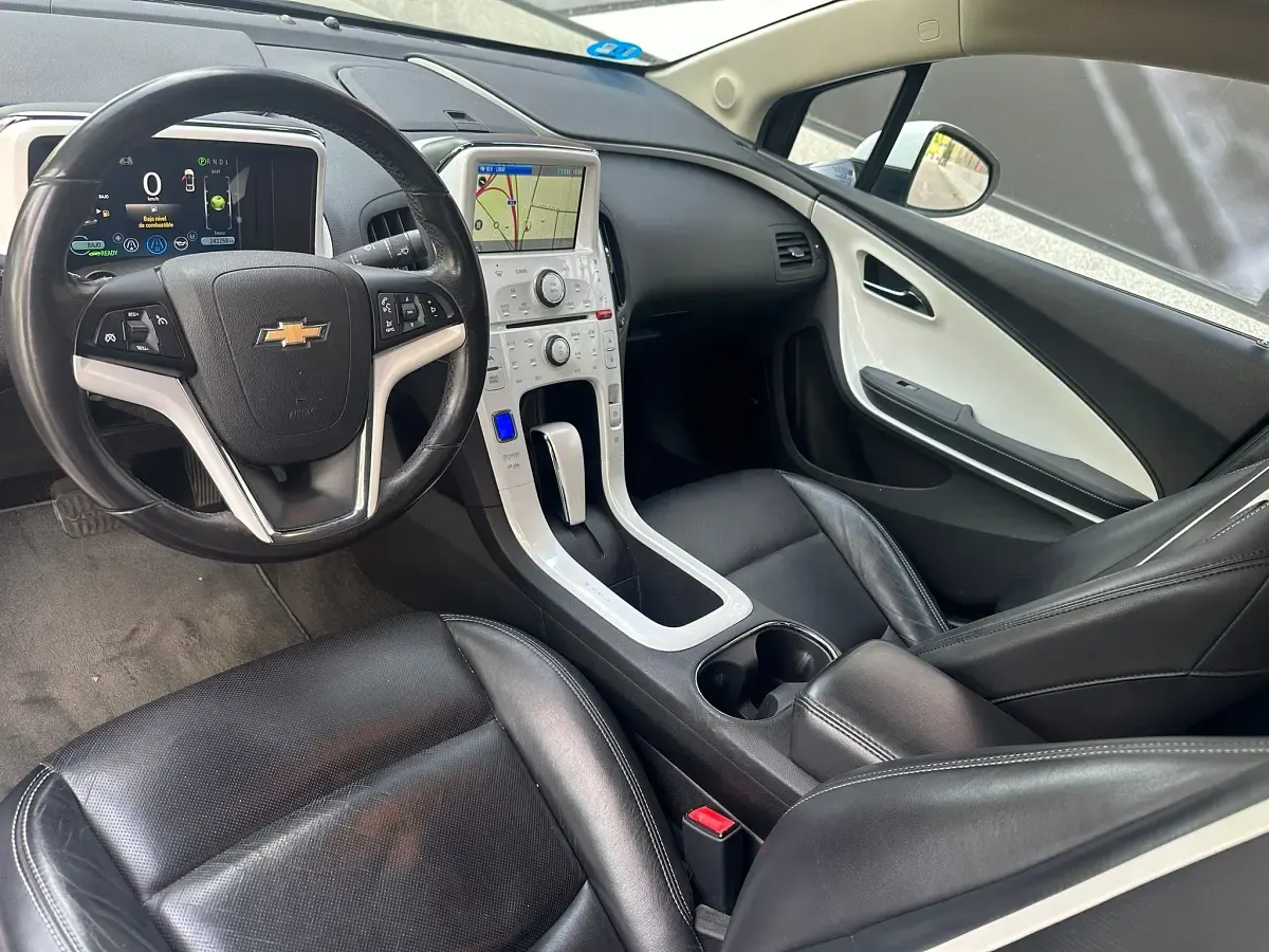 Usado Chevrolet Volt 150 CV (110 kW) 2013 Blanco Utilitario