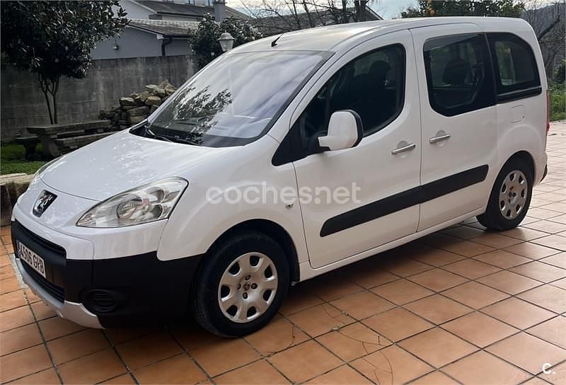 Usado Peugeot Partner Tepee Outdoor 90 CV (66 kW) 2009 Blanco Monovolumen