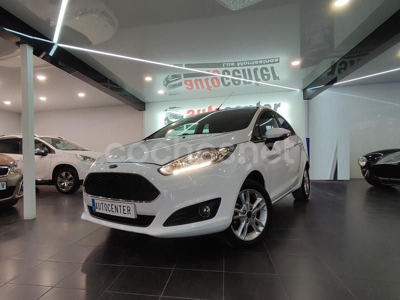 Blanco Usado 2017 Ford Fiesta Trend Berlina | 11.400 € (Precio justo) - Imagen 1/4
