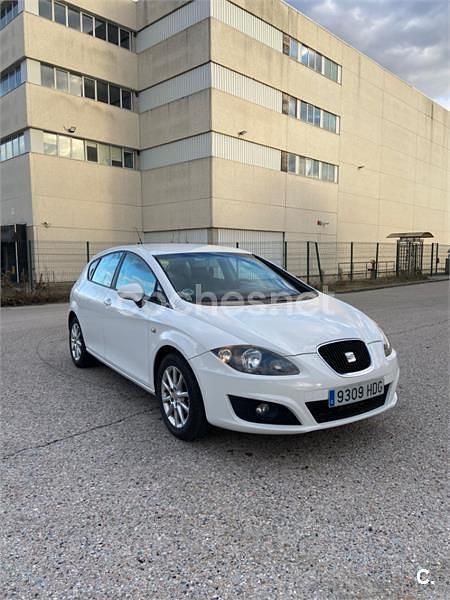 Blanco Usado 2011 Seat Leon Reference Berlina | 7600 € (Precio justo) - Imagen 1/4