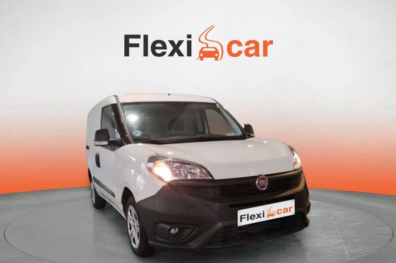 Blanco Usado 2022 Fiat Doblò Monovolumen | 11.990 € (Precio justo) - Imagen 1/4
