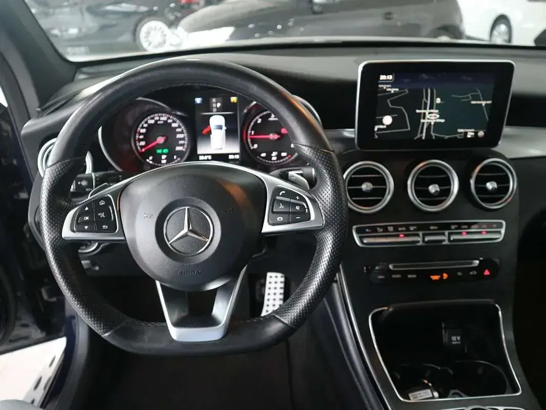 Usado Mercedes GLC250 204 CV (150 kW) 2018 Azul SUV