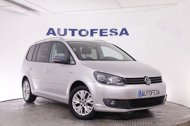 Usado VW Touran Advance 140 CV (102 kW) 2013 Plata Monovolumen