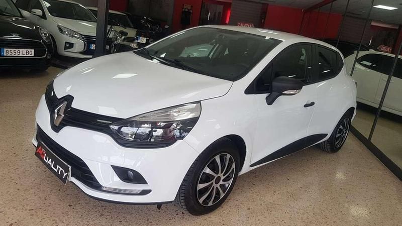 Usado Renault Clio IV Business 75 CV (55 kW) 2019 Blanco Utilitario