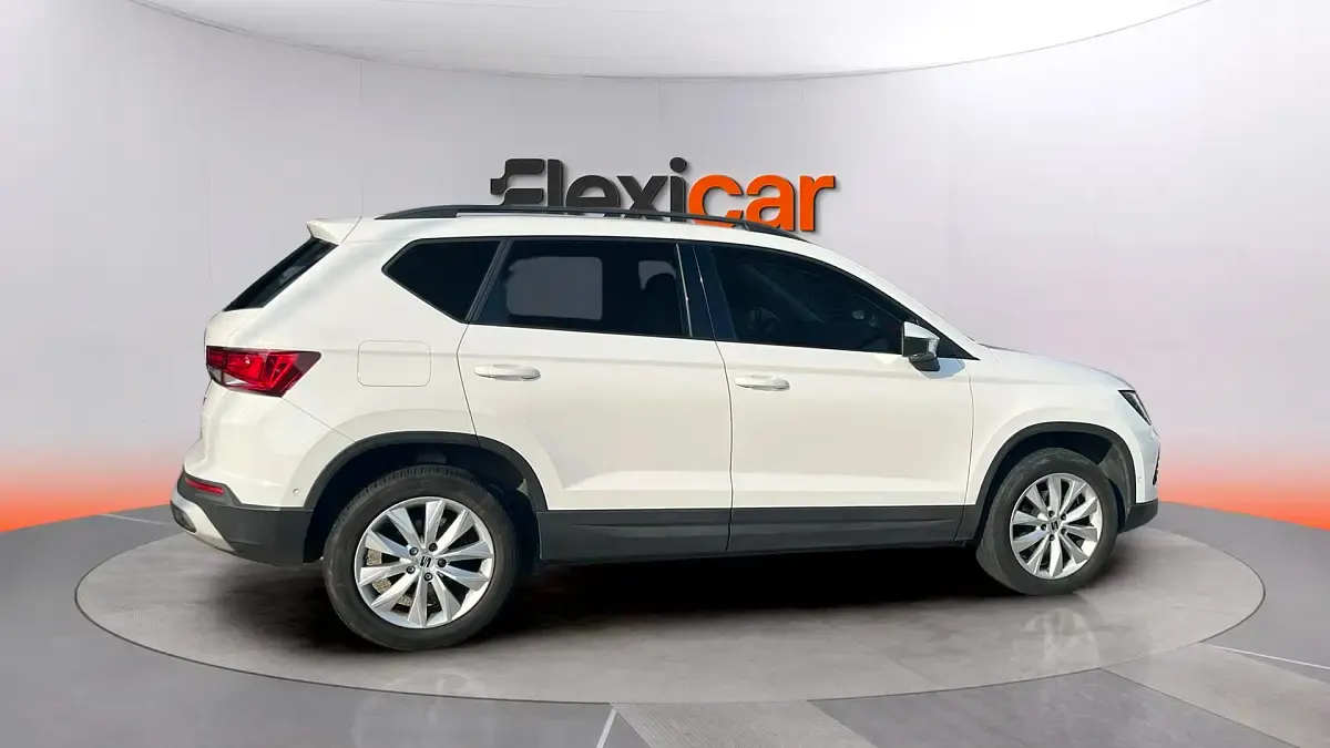 Usado Seat Ateca Style 150 CV (110 kW) 2023 Blanco SUV