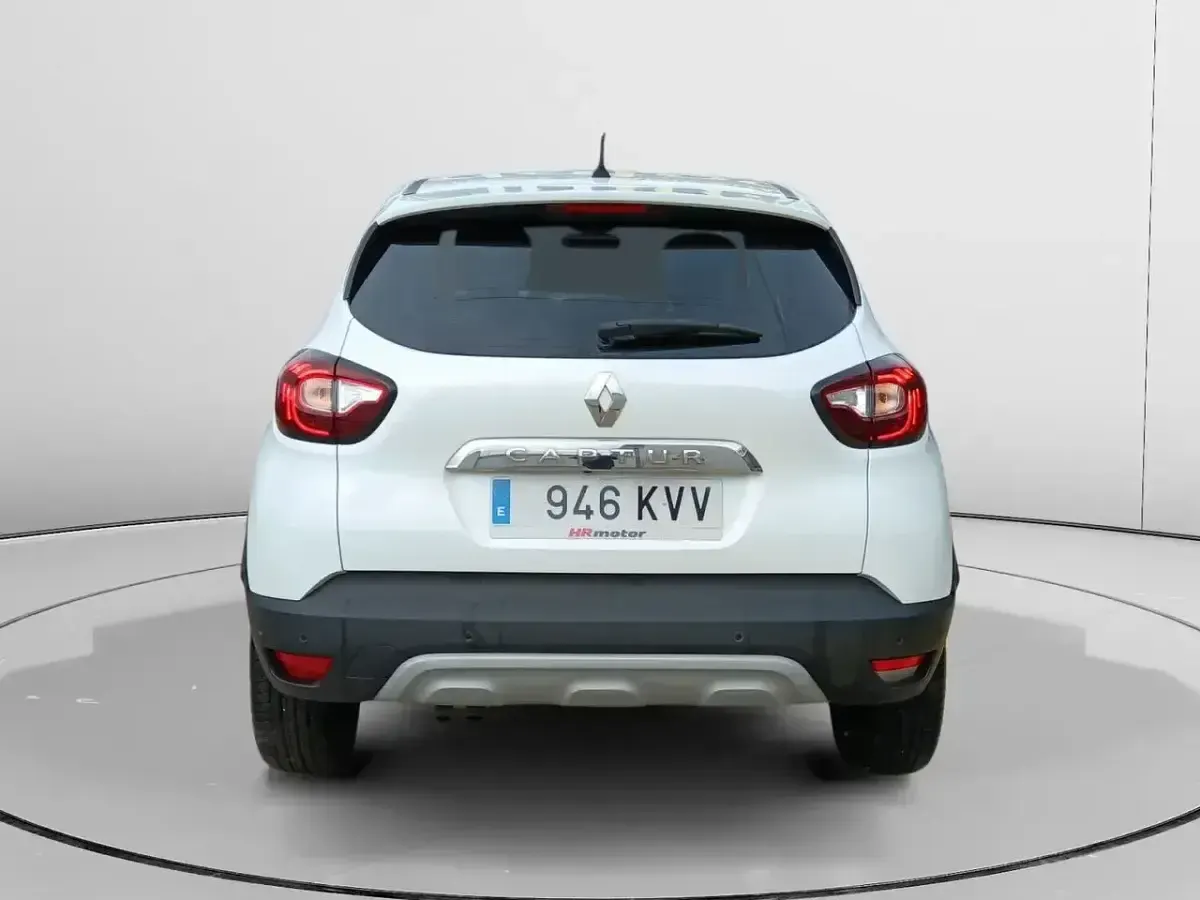 Usado Renault Captur Zen 131 CV (96 kW) 2019 Blanco SUV