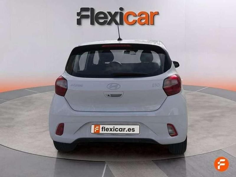 Usado Hyundai i10 67 CV (49 kW) 2023 Blanco Utilitario