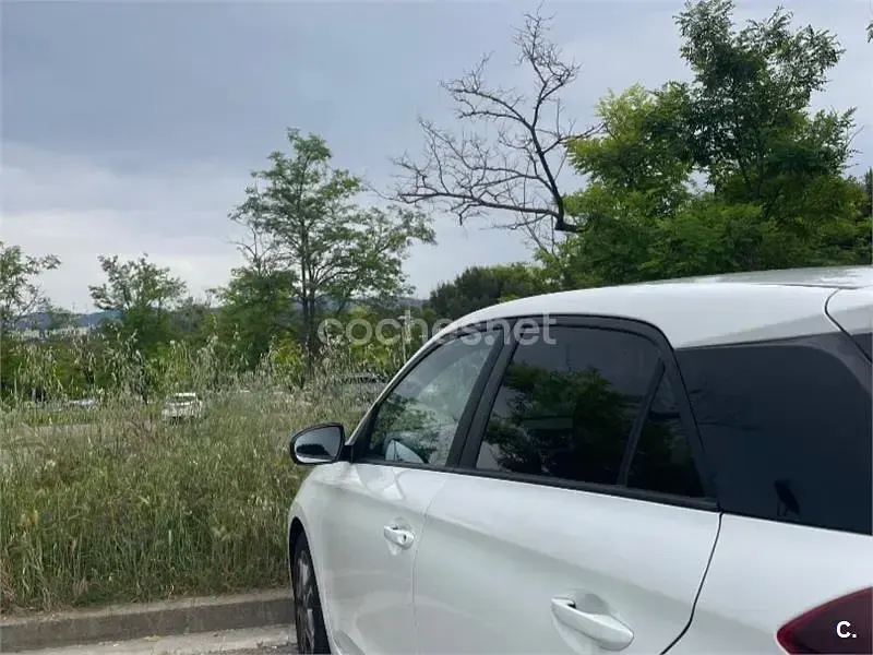 Usado Hyundai i20 100 CV (73 kW) 2019 Blanco Utilitario
