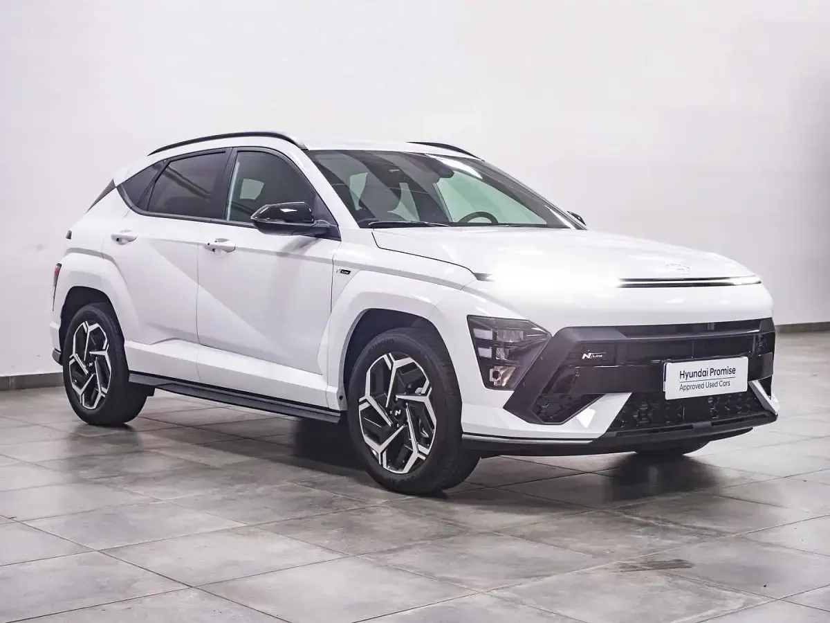 Usado Hyundai Kona N Line 120 CV (88 kW) 2023 Atlas white SUV
