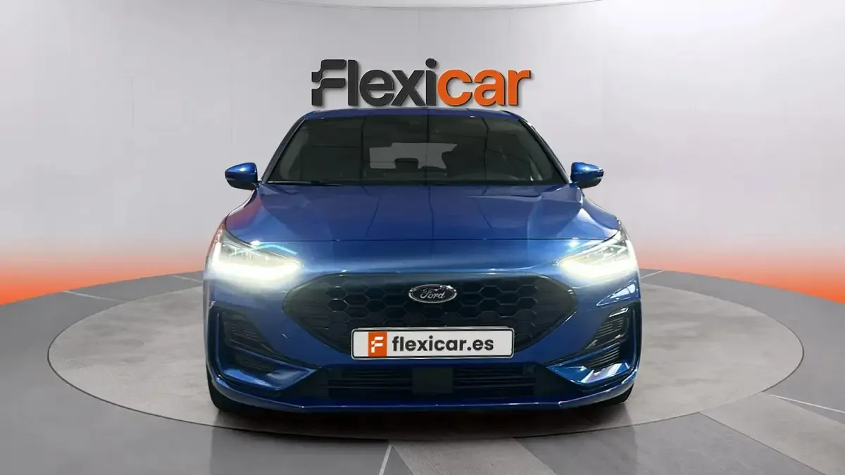 Usado Ford Focus ST-Line 125 CV (91 kW) 2023 Azul Familiar