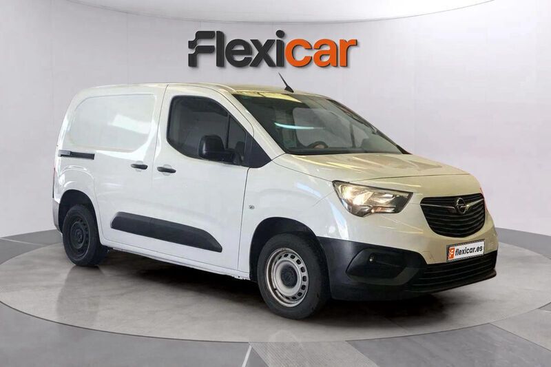 Usado Opel Combo Selective 103 CV (75 kW) 2021 Blanco Monovolumen