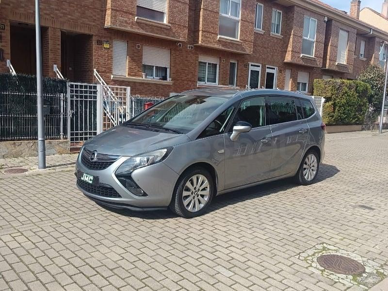 Usado Opel Zafira Tourer Excellence 130 CV (95 kW) 2012 Gris / plata Monovolumen