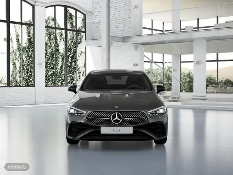 Usado Mercedes CLA220 190 CV (139 kW) 2024 Gris Coupe