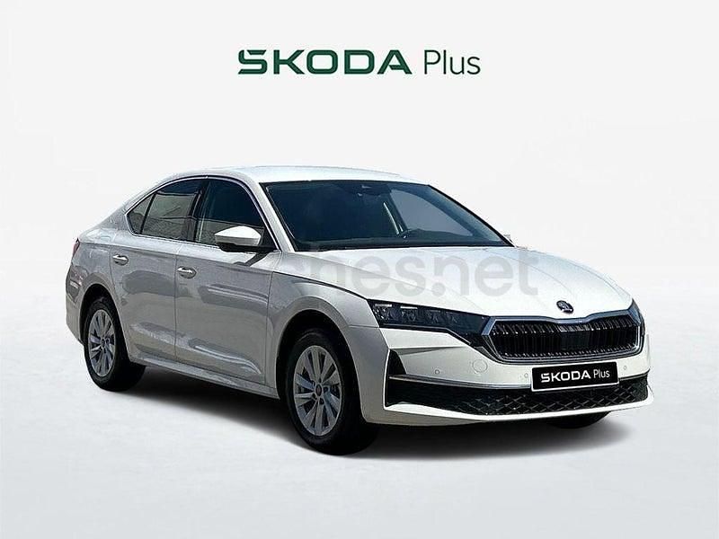 Nuevo Skoda Octavia Selection 150 CV (110 kW) 2025 Blanco Berlina