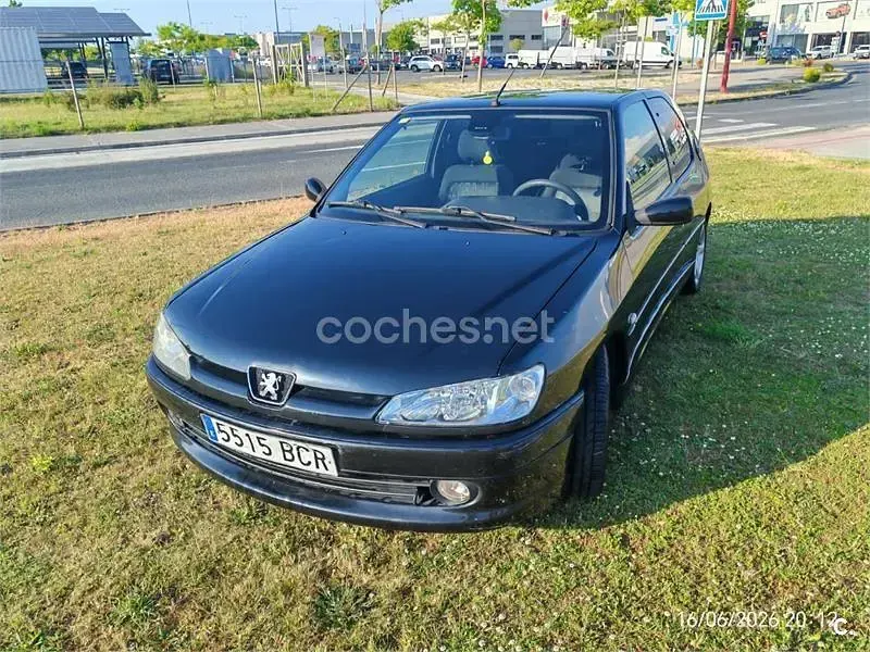 Usado Peugeot 306 90 CV (66 kW) 2000 Negro Berlina