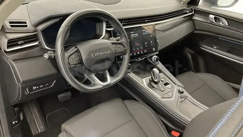 Usado Lynk & Co 01 261 CV (191 kW) 2022 Azul SUV