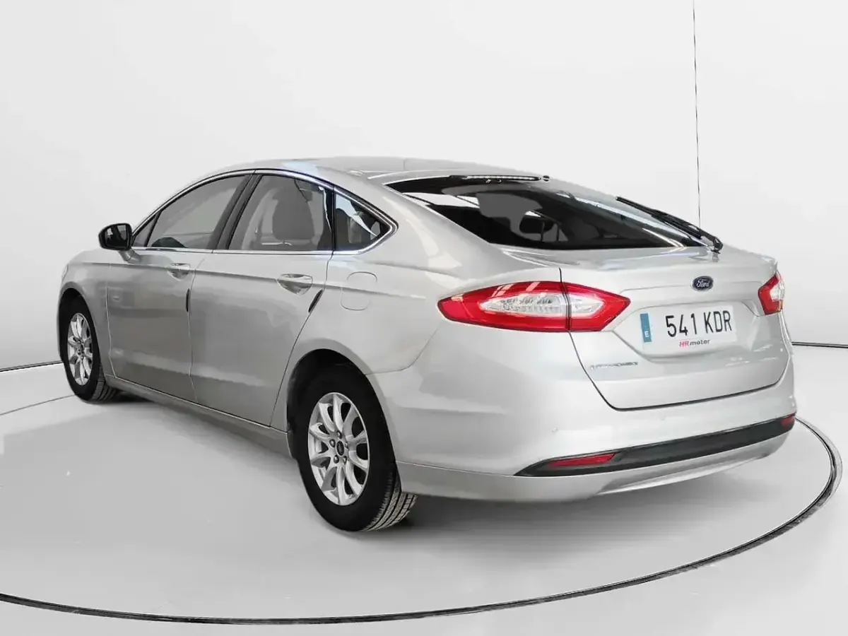 Usado Ford Mondeo Business Edition 150 CV (110 kW) 2017 Gris Berlina