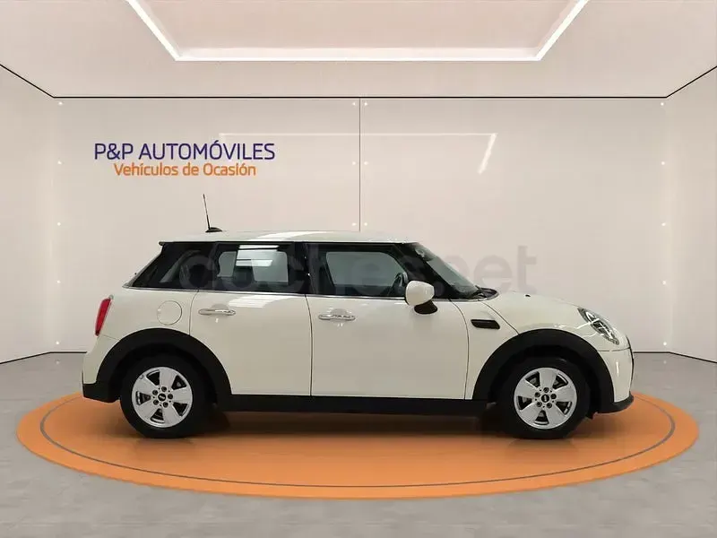 Usado Mini ONE 102 CV (75 kW) 2022 Beige Utilitario