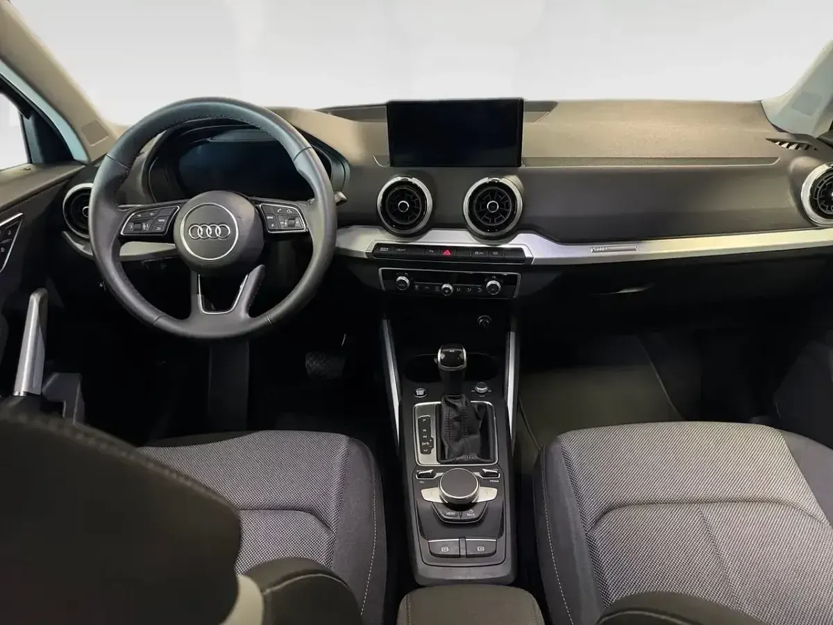 Usado Audi Q2 S-Line 150 CV (110 kW) 2022 Gris SUV