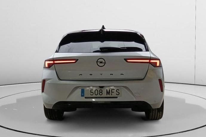 Usado Opel Astra GS Line 130 CV (95 kW) 2023