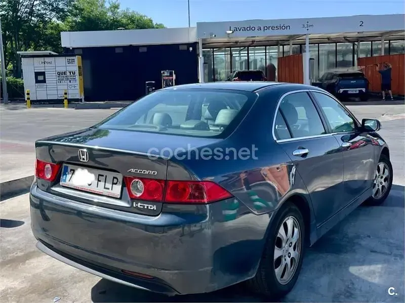 Usado Honda Accord Sport 140 CV (102 kW) 2007 Gris / plata Berlina