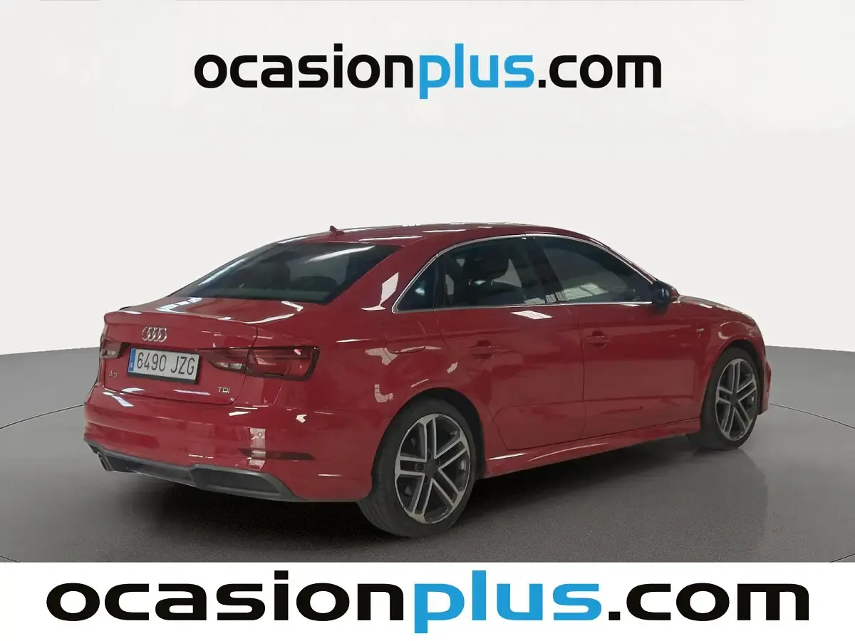 Usado Audi A3 S-Line 116 CV (85 kW) 2017 Rojo Berlina