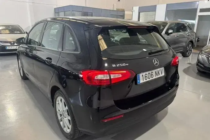 Usado Mercedes B250 218 CV (160 kW) 2021 Utilitario
