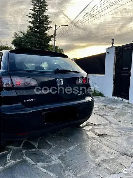 Usado Seat Ibiza Sport 100 CV (73 kW) 2005 Negro Utilitario