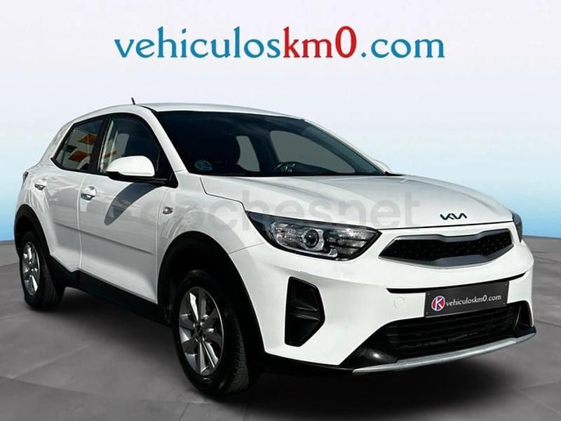 Usado Kia Stonic 84 CV (61 kW) 2023 Blanco SUV