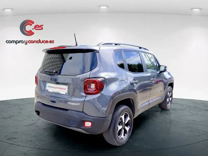 Usado Jeep Renegade Trailhawk 240 CV (176 kW) 2022 Gris / plata SUV