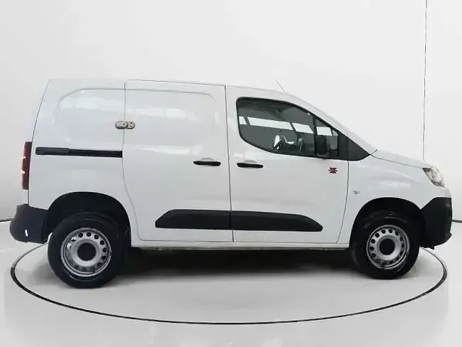 Usado Citroën Berlingo 131 CV (96 kW) 2022 Blanco Monovolumen