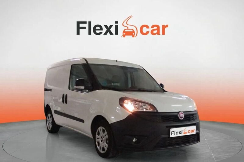 Blanco Usado 2022 Fiat Doblò Monovolumen | 13.290 € (Precio justo) - Imagen 1/4