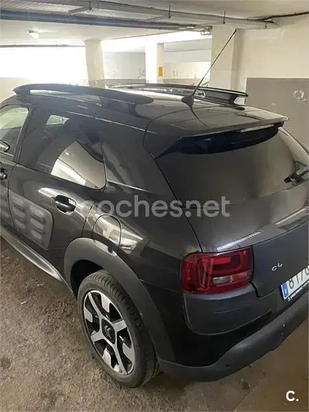 Usado Citroën C4 Shine Edition 110 CV (80 kW) 2018 Negro Berlina
