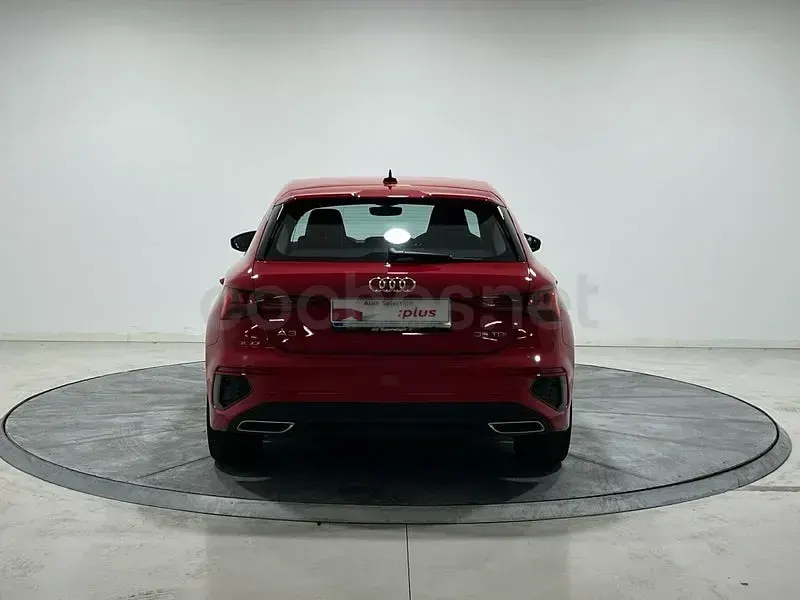 Usado Audi A3 Comfort 150 CV (110 kW) 2023 Rojo Berlina