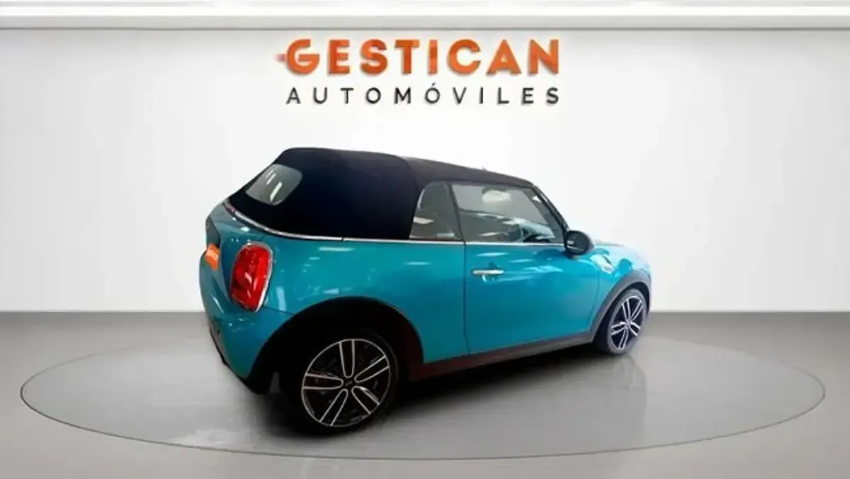 Usado Mini One Cabriolet 102 CV (75 kW) 2018 Azul Descapotable