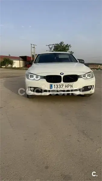 Usado BMW 318 143 CV (105 kW) 2013 Blanco Berlina