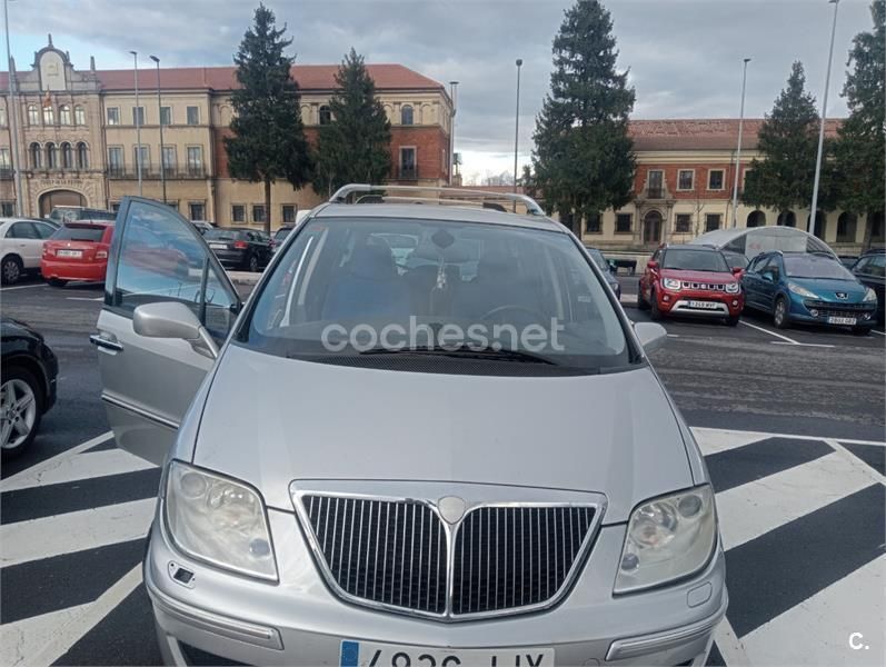 Gris / plata Usado 2005 Lancia Phedra Monovolumen | 2800 € - Imagen 1/4