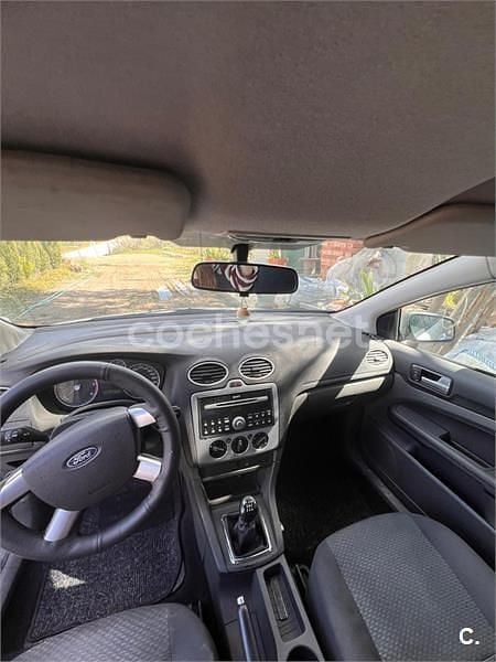 Blanco Usado 2007 Ford Focus Ambiente Berlina | 3200 € (Precio justo) - Imagen 1/1