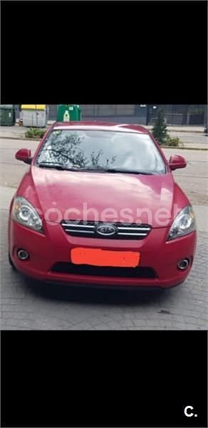 Usado Kia ProCeed 143 CV (105 kW) 2009 Rojo Berlina