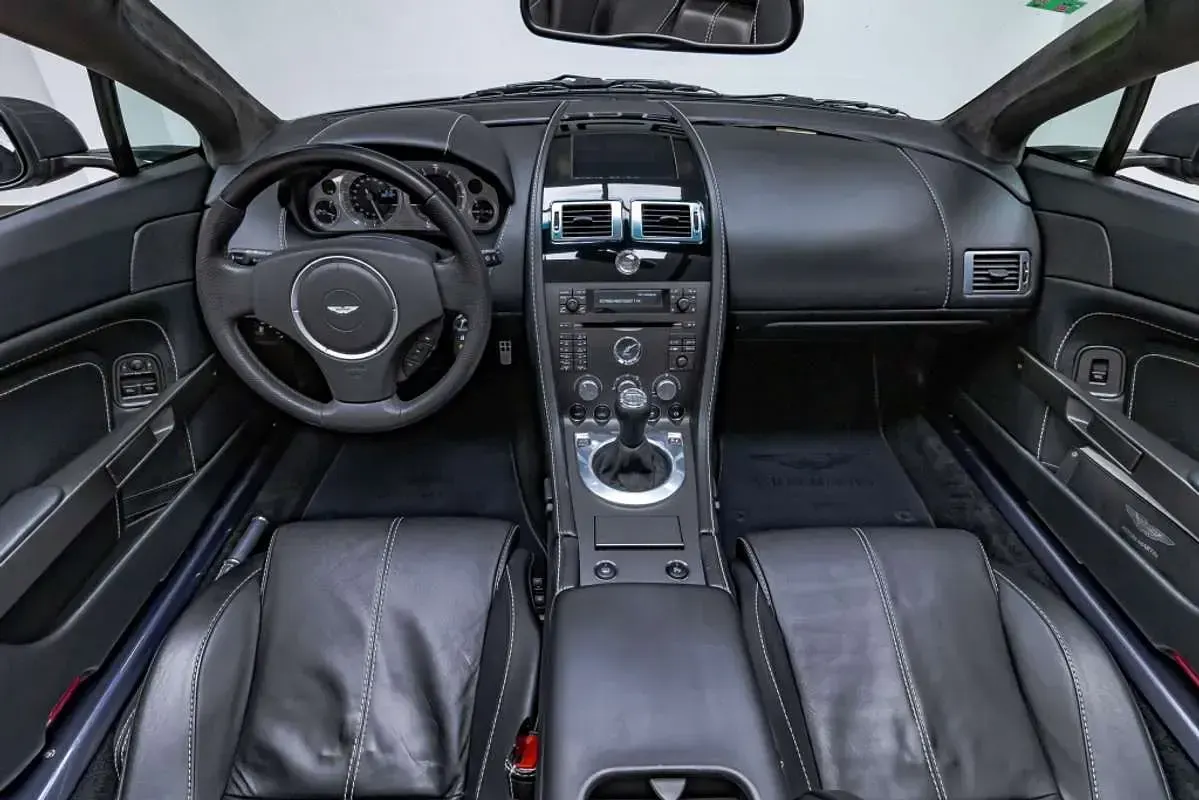 Usado Aston Martin Vantage 379 CV (278 kW) 2007 Gris Coupe