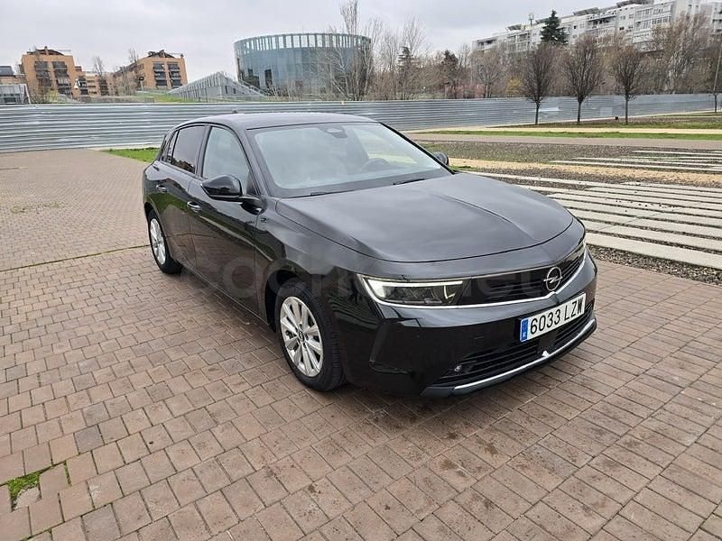 Usado Opel Astra Edition 110 CV (80 kW) 2023 Negro Berlina