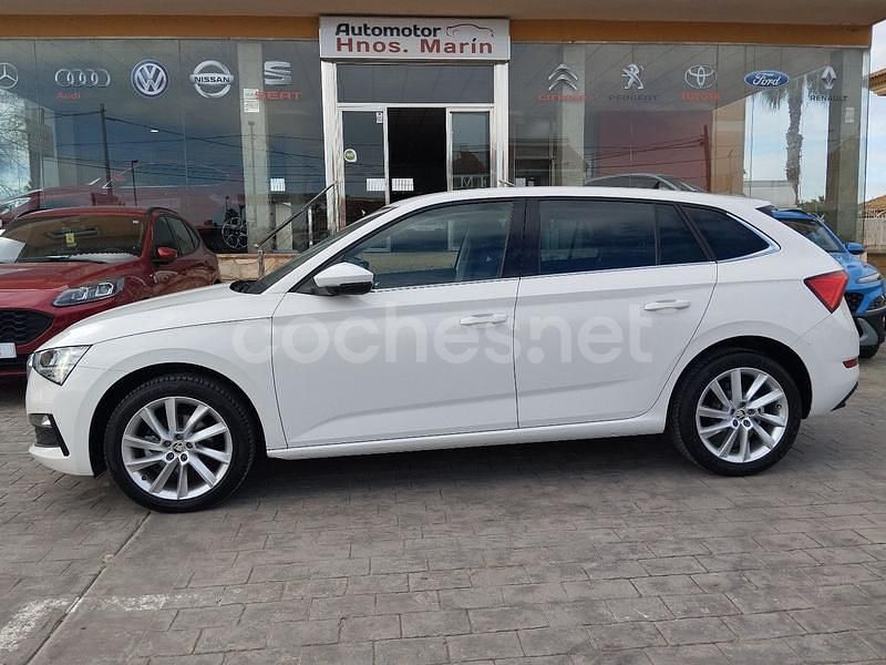 Usado Skoda Scala Style 110 CV (80 kW) 2022 Blanco Utilitario
