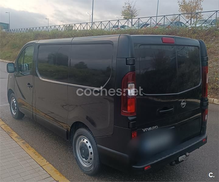 Usado Opel Vivaro 145 CV (106 kW) 2019 Negro Monovolumen