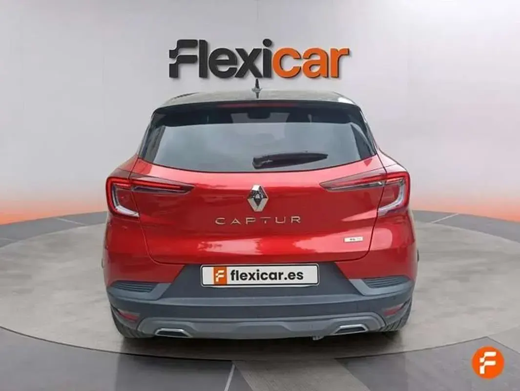 Usado Renault Captur Techno 140 CV (102 kW) 2022 Rojo SUV